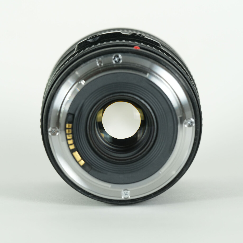 Canon EF16-35mm F4L IS USMの出品 | ONE SCENE（ワンシーン）