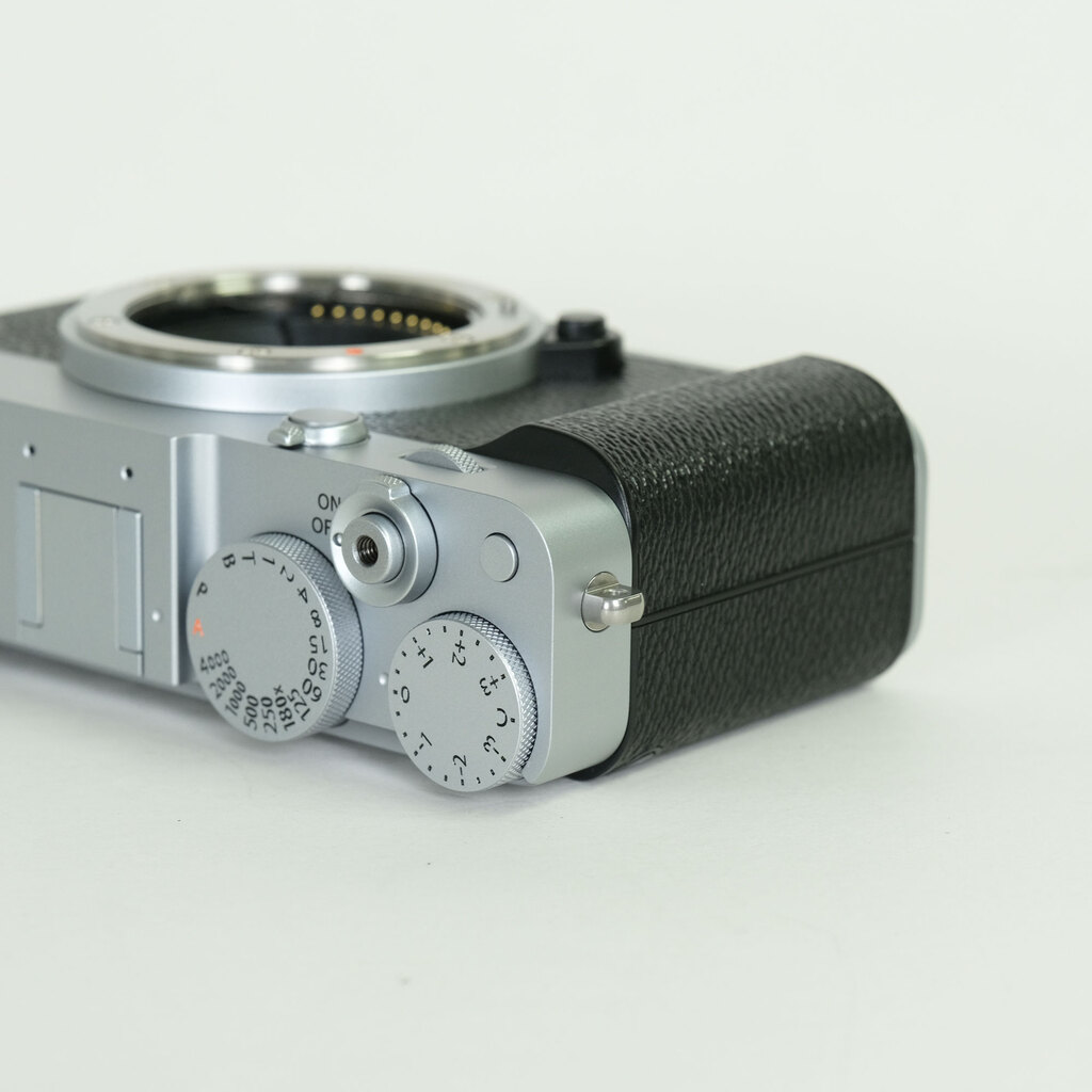 FUJIFILM X-E5