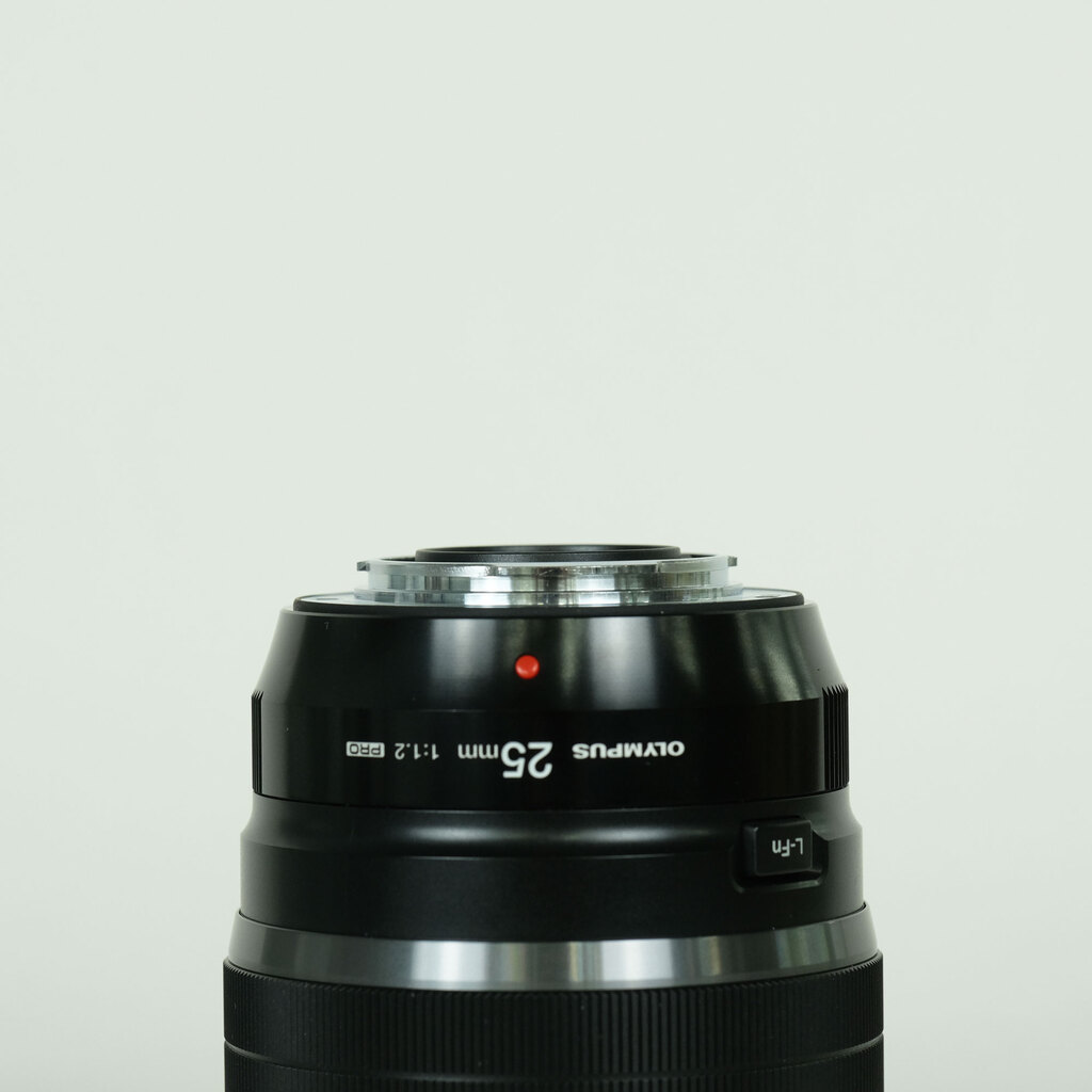 OLYMPUS M.ZUIKO DIGITAL ED 25mm F1.2 PROの出品 | ONE SCENE（ワン