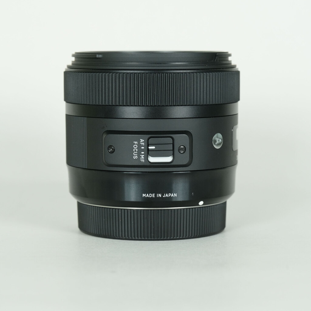 SIGMA 30mm F1.4 DC HSM | Art [�L���m���p]