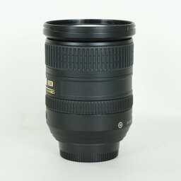 Nikon AF-S DX VR Zoom-Nikkor 18-200mm F3.5-5.6G IF-ED Nikon AF-S DX VR Zoom-Nikkor 18-200mm F3.5-5.6G IF-ED
