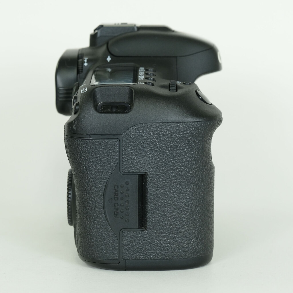 Canon EOS 7D Mark II Canon EOS 7D Mark II