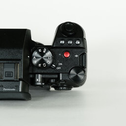 Panasonic LUMIX S5II DC-S5M2