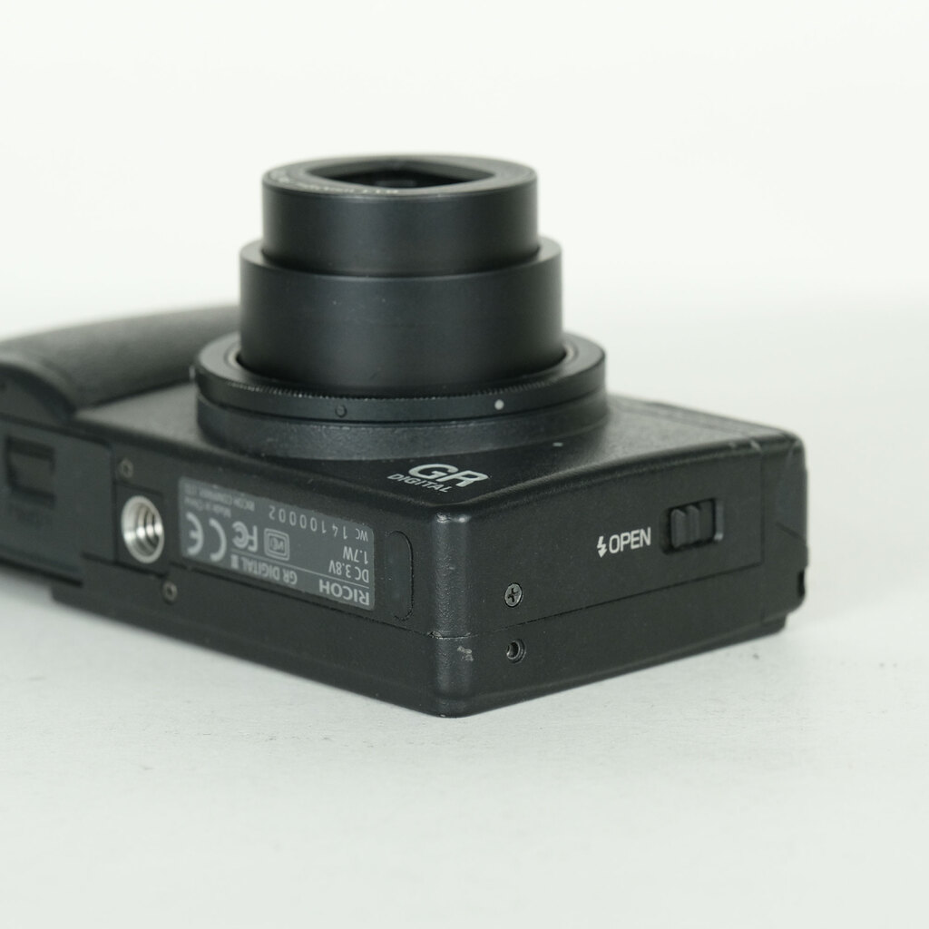 RICOH GR DIGITAL IIIの出品 | ONE SCENE（ワンシーン）