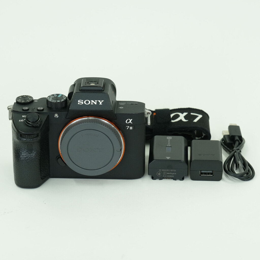 SONY α7 III(ILCE-7M3) SONY α7 III(ILCE-7M3)