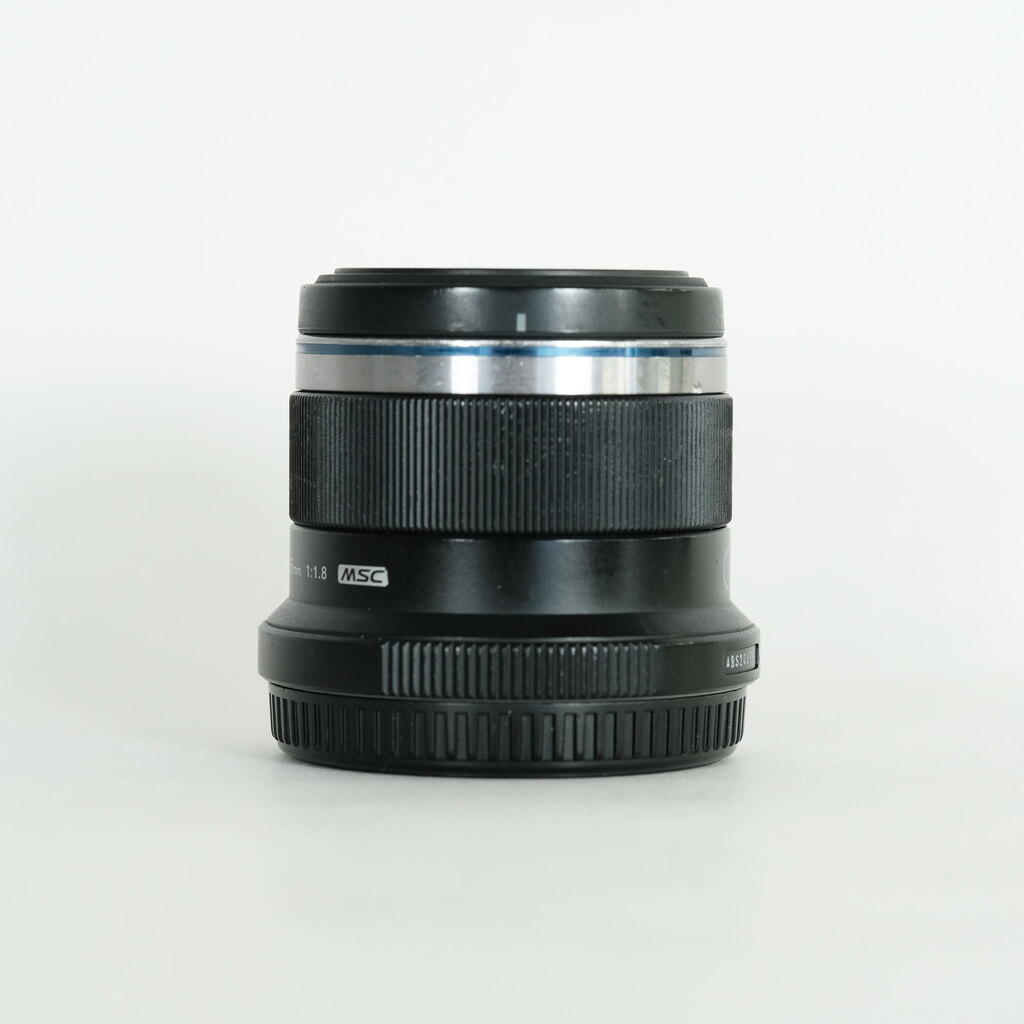 OLYMPUS M.ZUIKO DIGITAL 45mm F1.8