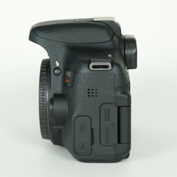 Canon EOS Kiss X8i