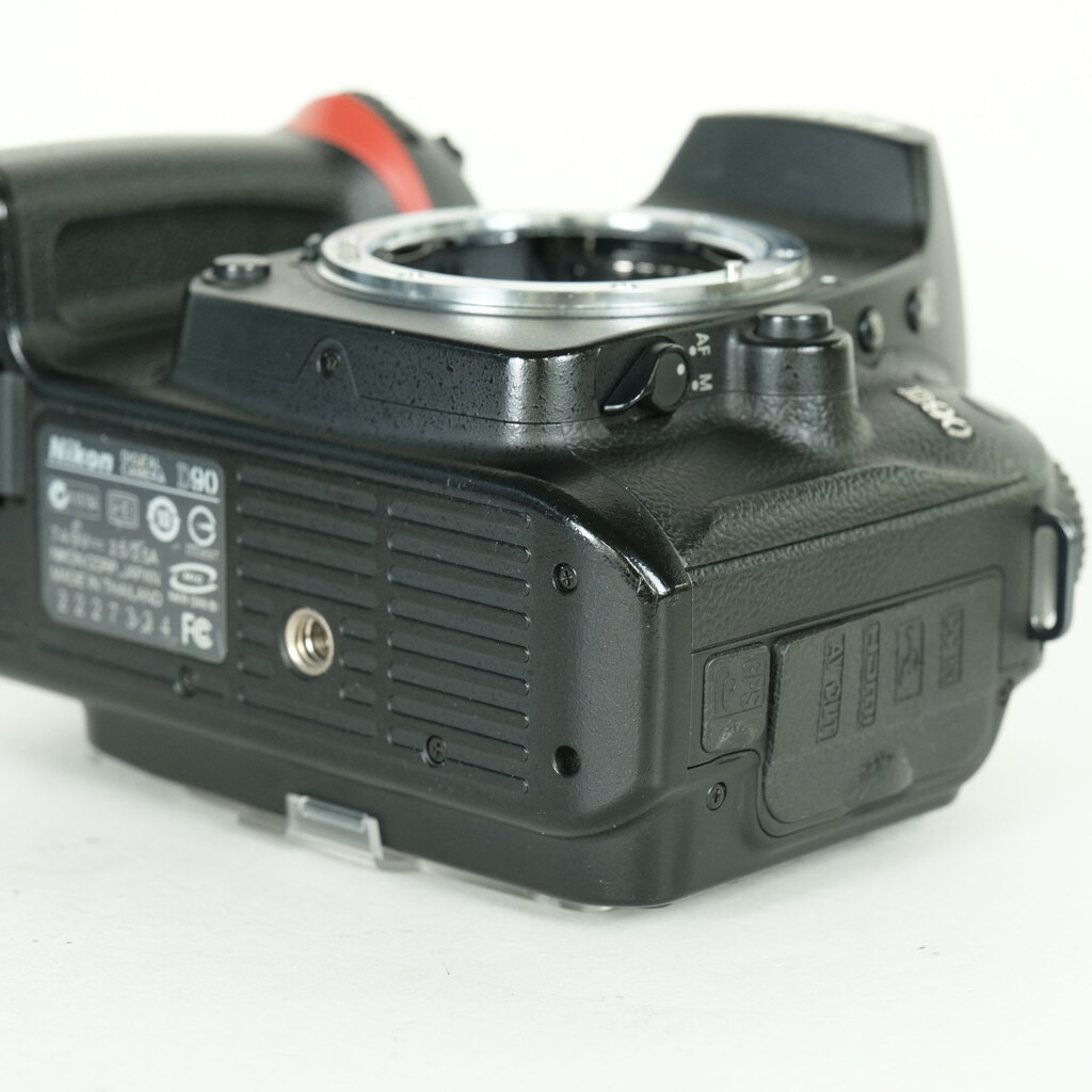 Nikon D90 ボディの出品 | ONE SCENE（ワンシーン）