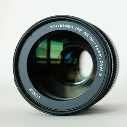 Panasonic LUMIX G VARIO 100-300mm / F4.0-5.6 II / POWER O.I.S.