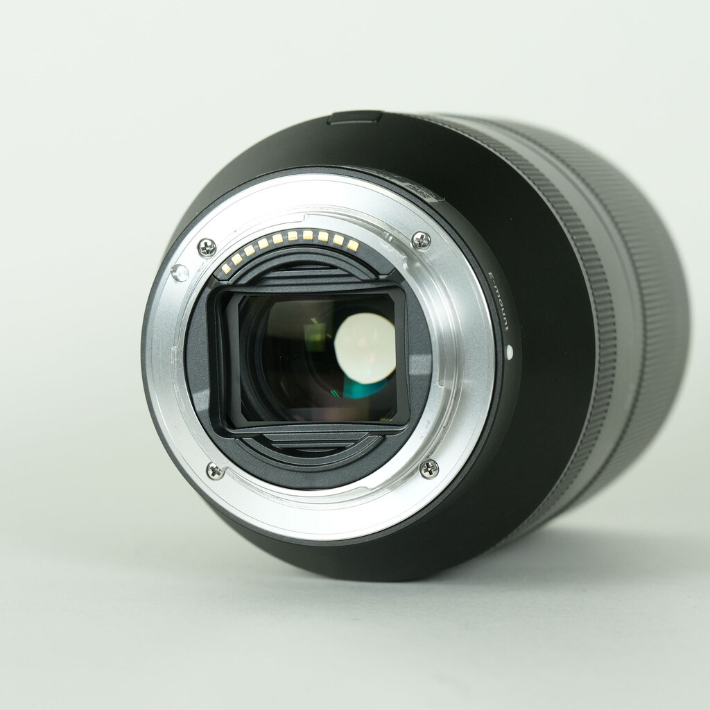 SONY FE 24-240mm F3.5-6.3 OSS SEL24240