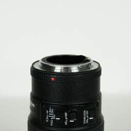 Canon EF100mm F2.8Lマクロ IS USM