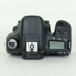 Canon EOS 9000D