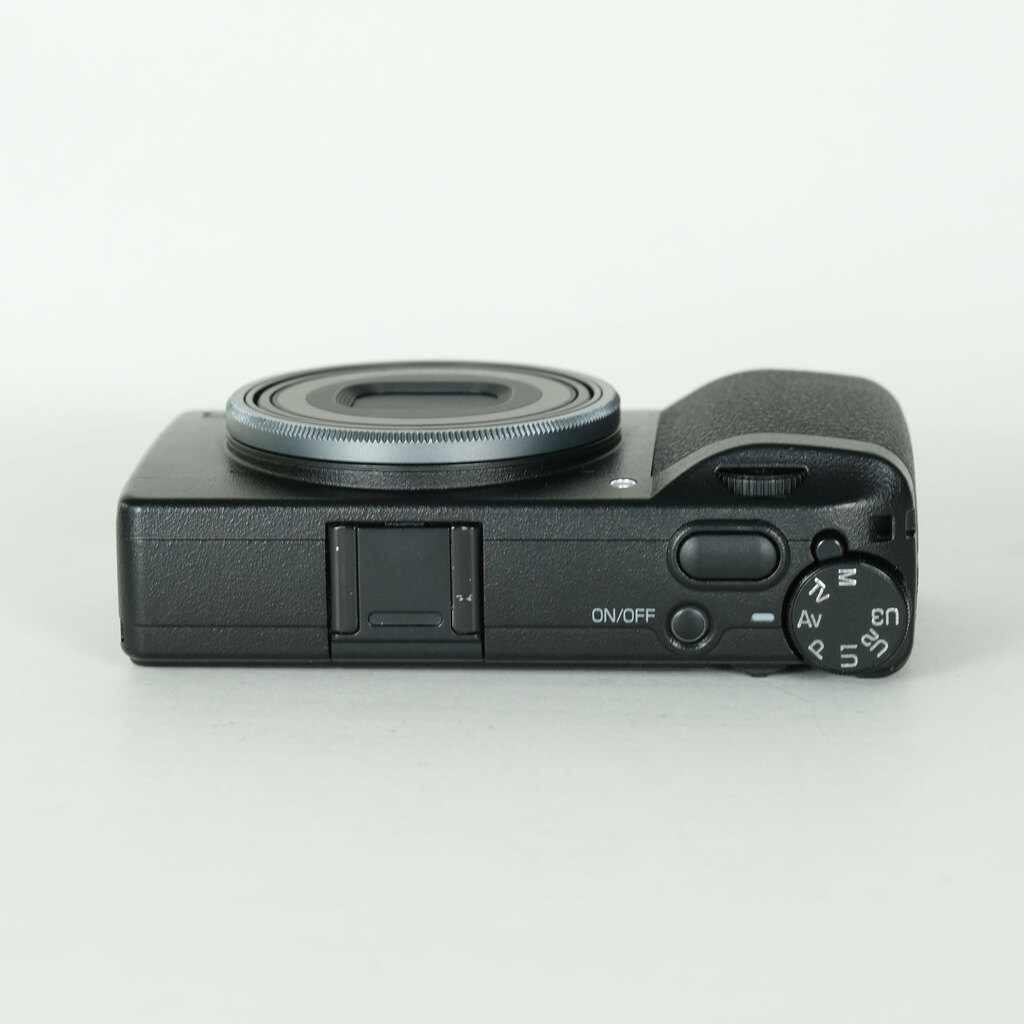 RICOH GR IIIの出品 | ONE SCENE（ワンシーン）