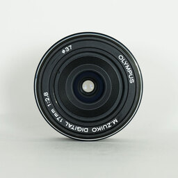 OLYMPUS M.ZUIKO DIGITAL 17mm F2.8 シルバー