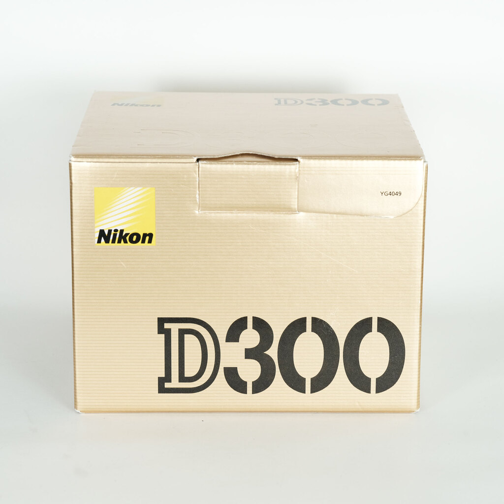 Nikon D300 ボディ