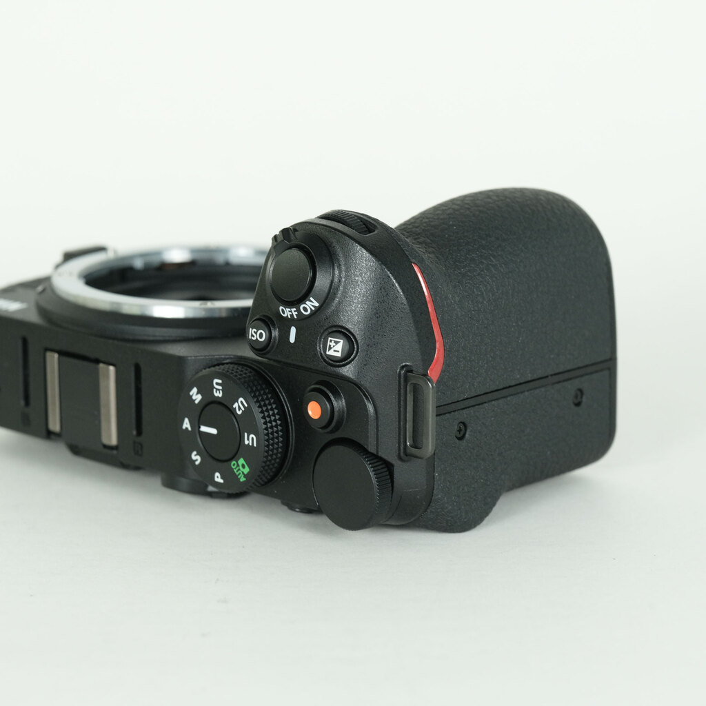Nikon Z30の出品 | ONE SCENE（ワンシーン）