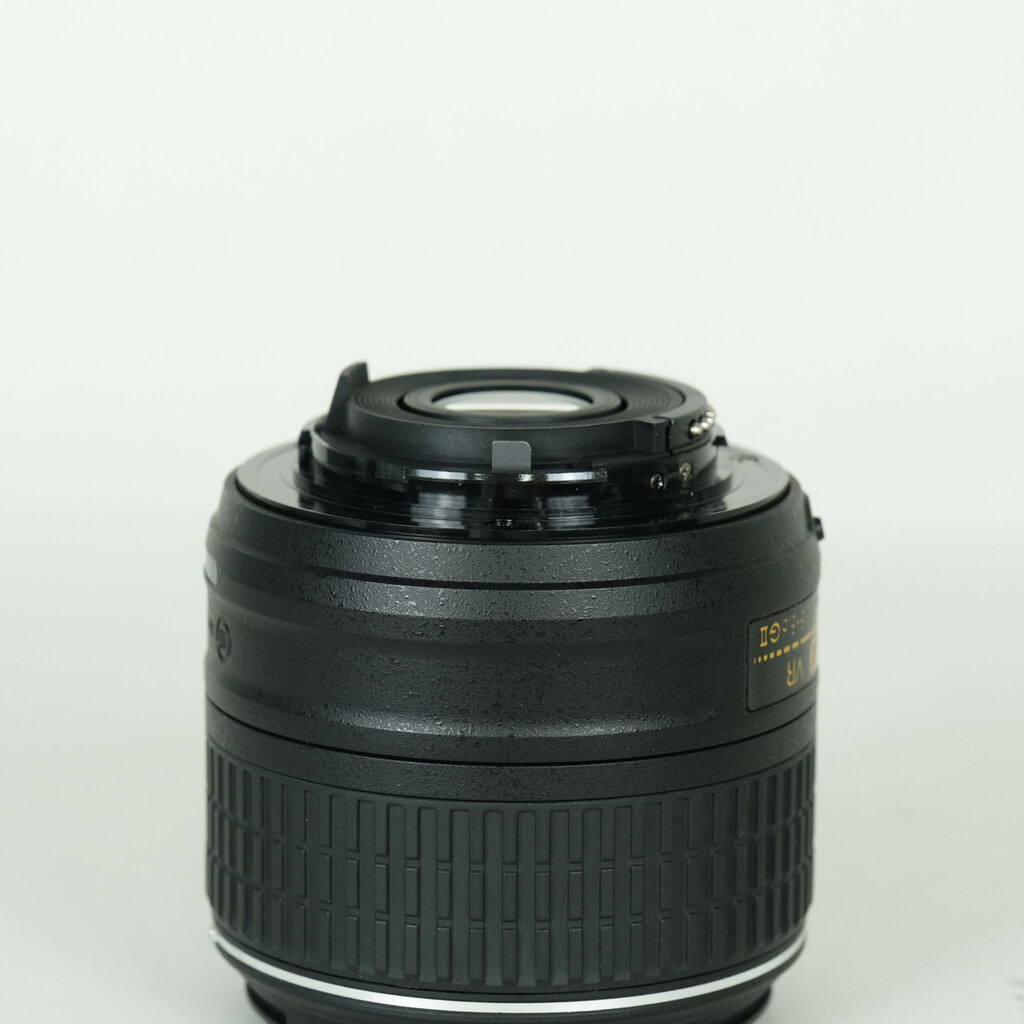 Nikon AF-S DX NIKKOR 18-55mm f3.5-5.6G VR IIの出品 | ONE SCENE
