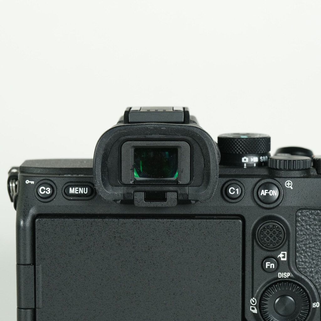 SONY α7 IV（ILCE-7M4）の出品 | ONE SCENE（ワンシーン）