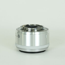 Nikon 1 NIKKOR 18.5/1.8 シルバー