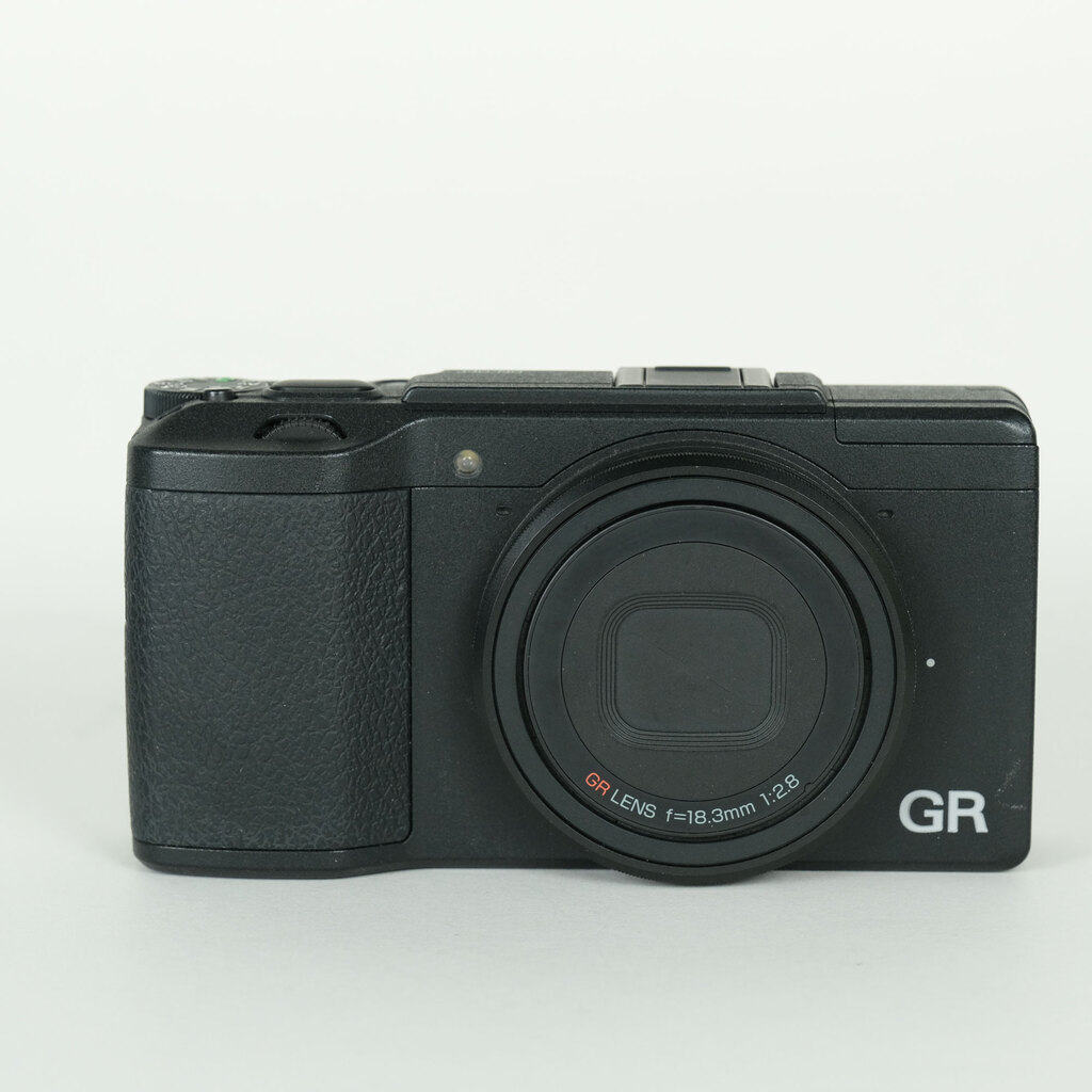 RICOH GR IIの出品 | ONE SCENE（ワンシーン）