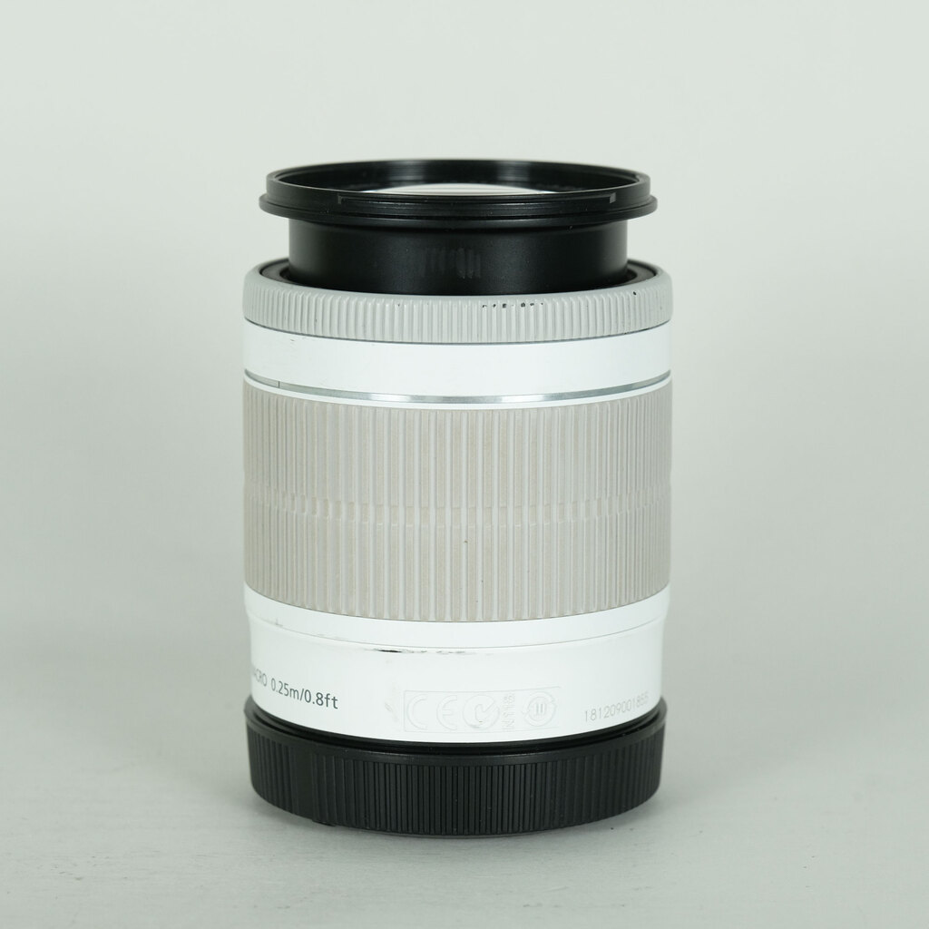 Canon EF-S18-55mm F3.5-5.6 IS STM ホワイトの出品 | ONE SCENE（ワン