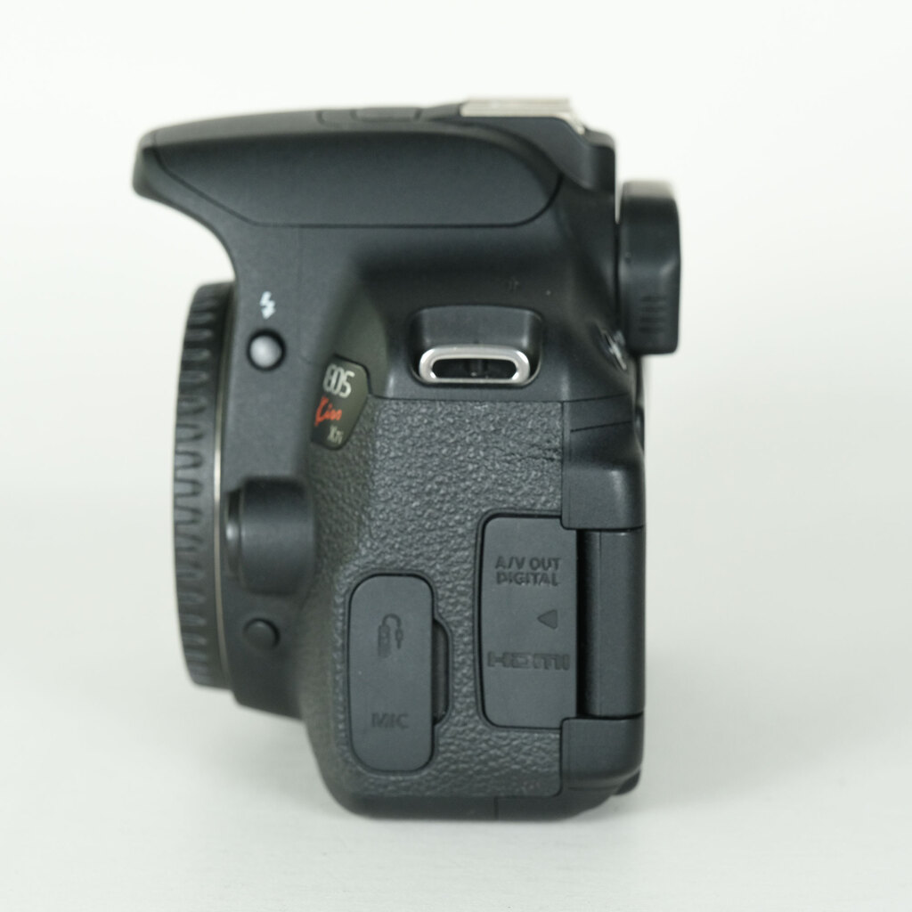 Canon EOS Kiss X7i