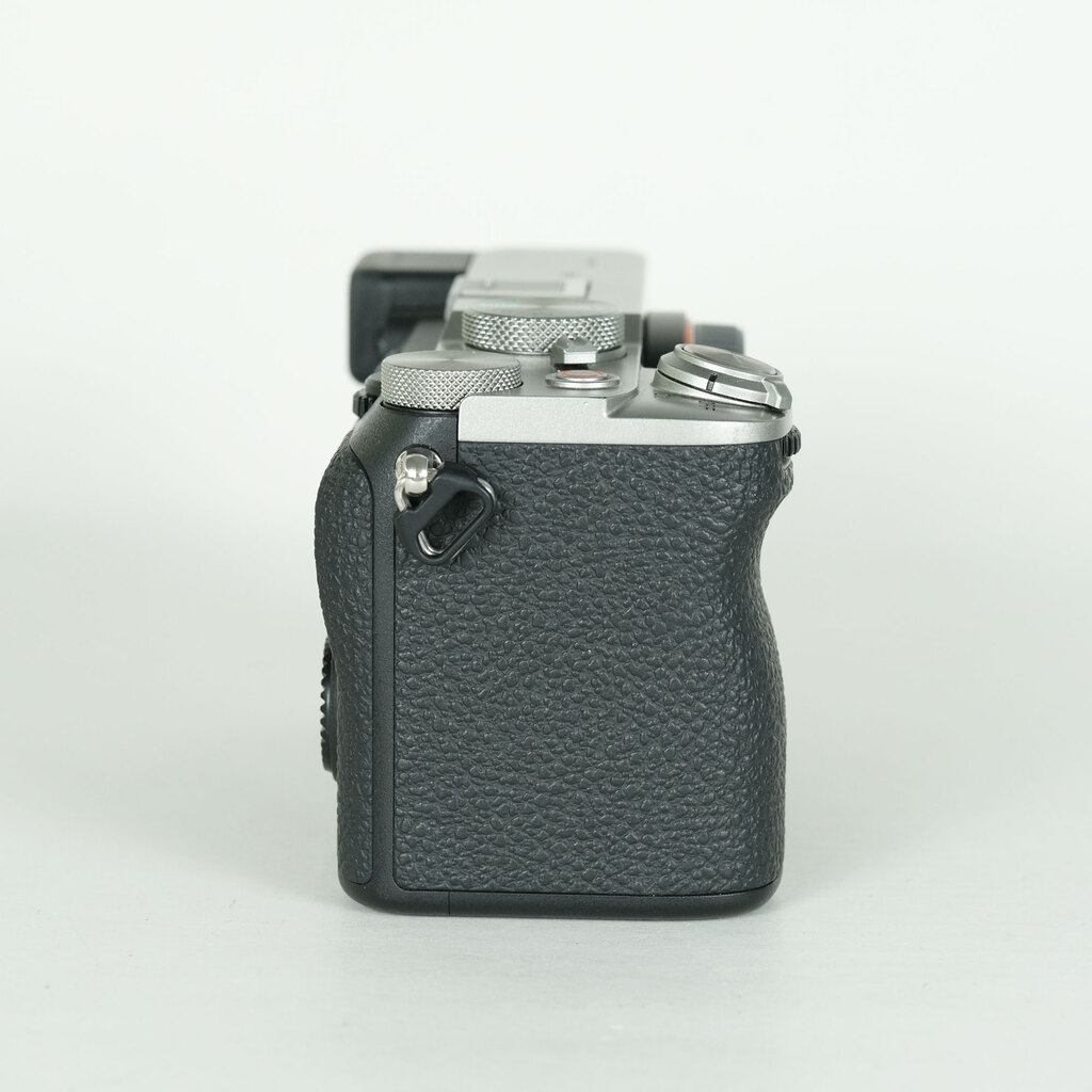 SONY ��7C II�iILCE-7CM2�j [�{�f�B �V���o�[]