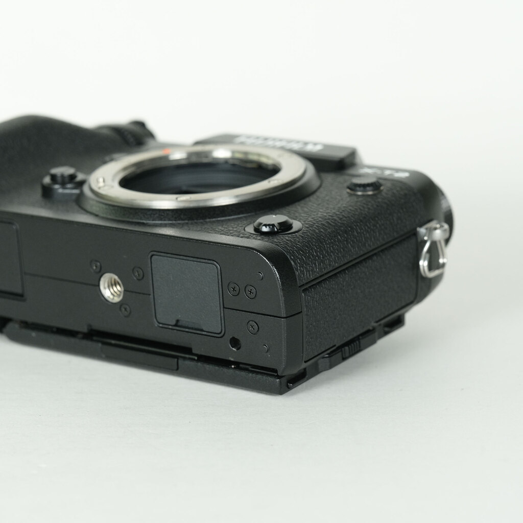 【ジャンク品】FUJIFILM X-T2 ボディ（通電不可・中から異音あり） FUJIFILM X-T2の出品 | ONE SCENE（ワンシーン）