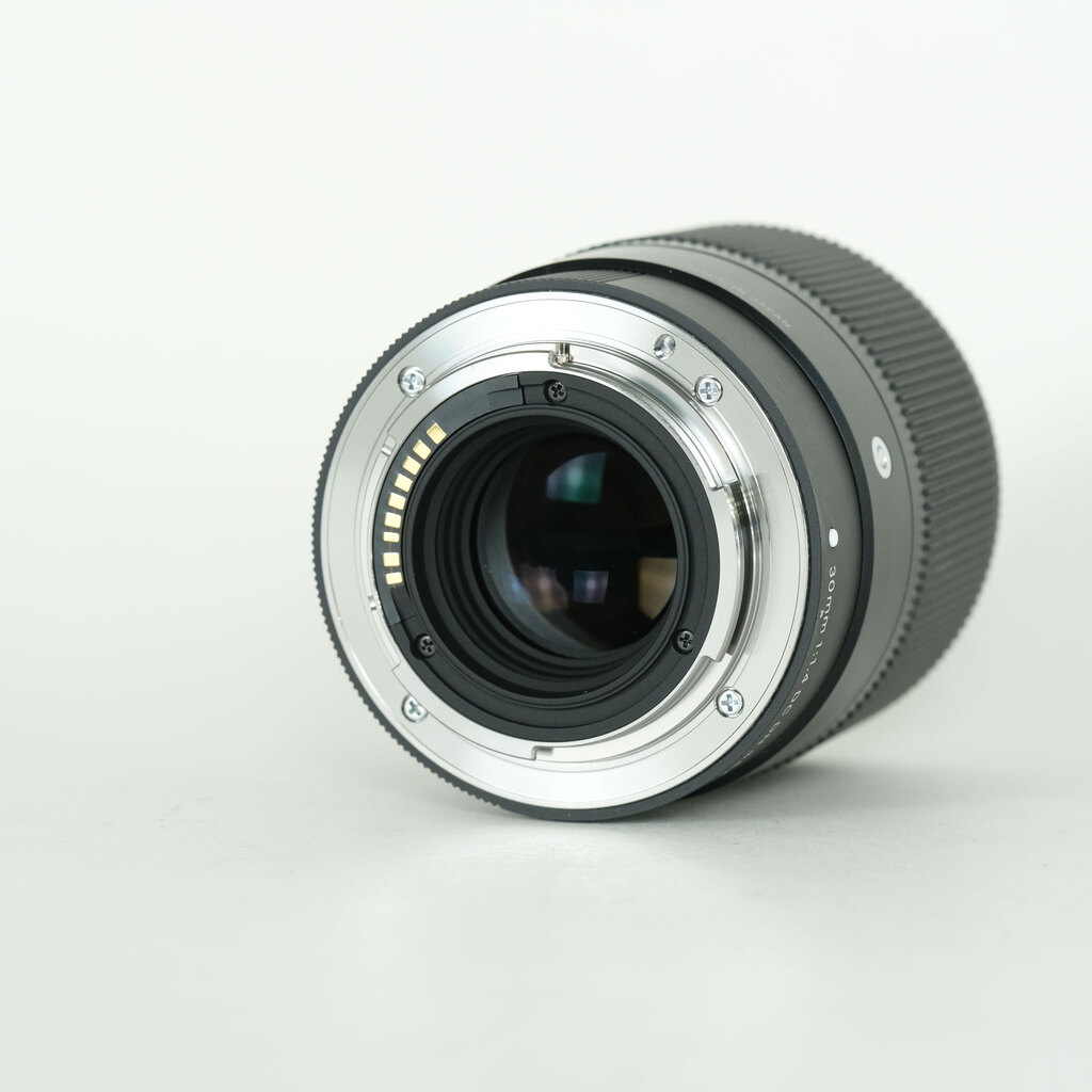SIGMA 30mm F1.4 DC DN｜Contemporary [キヤノンM用]