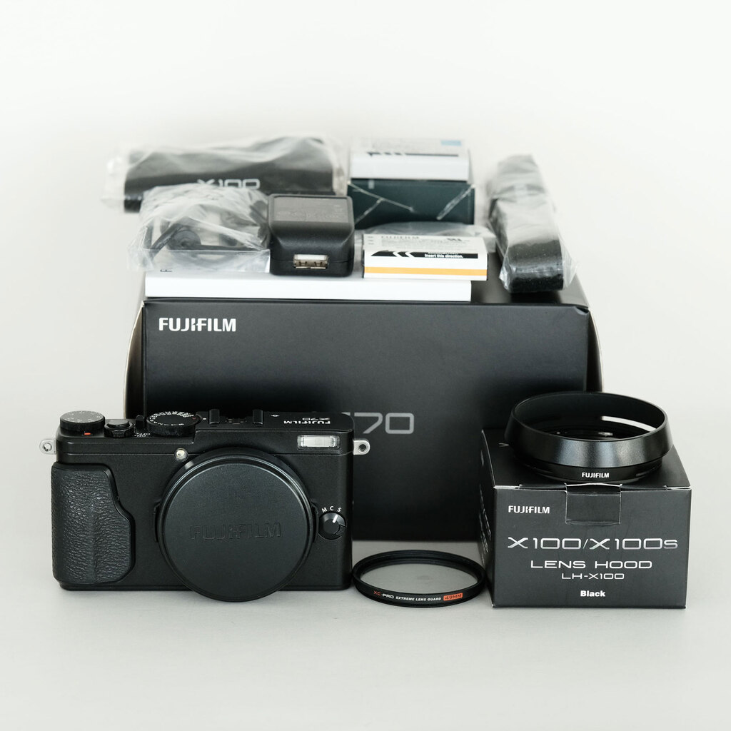 FUJIFILM X70 ブラック