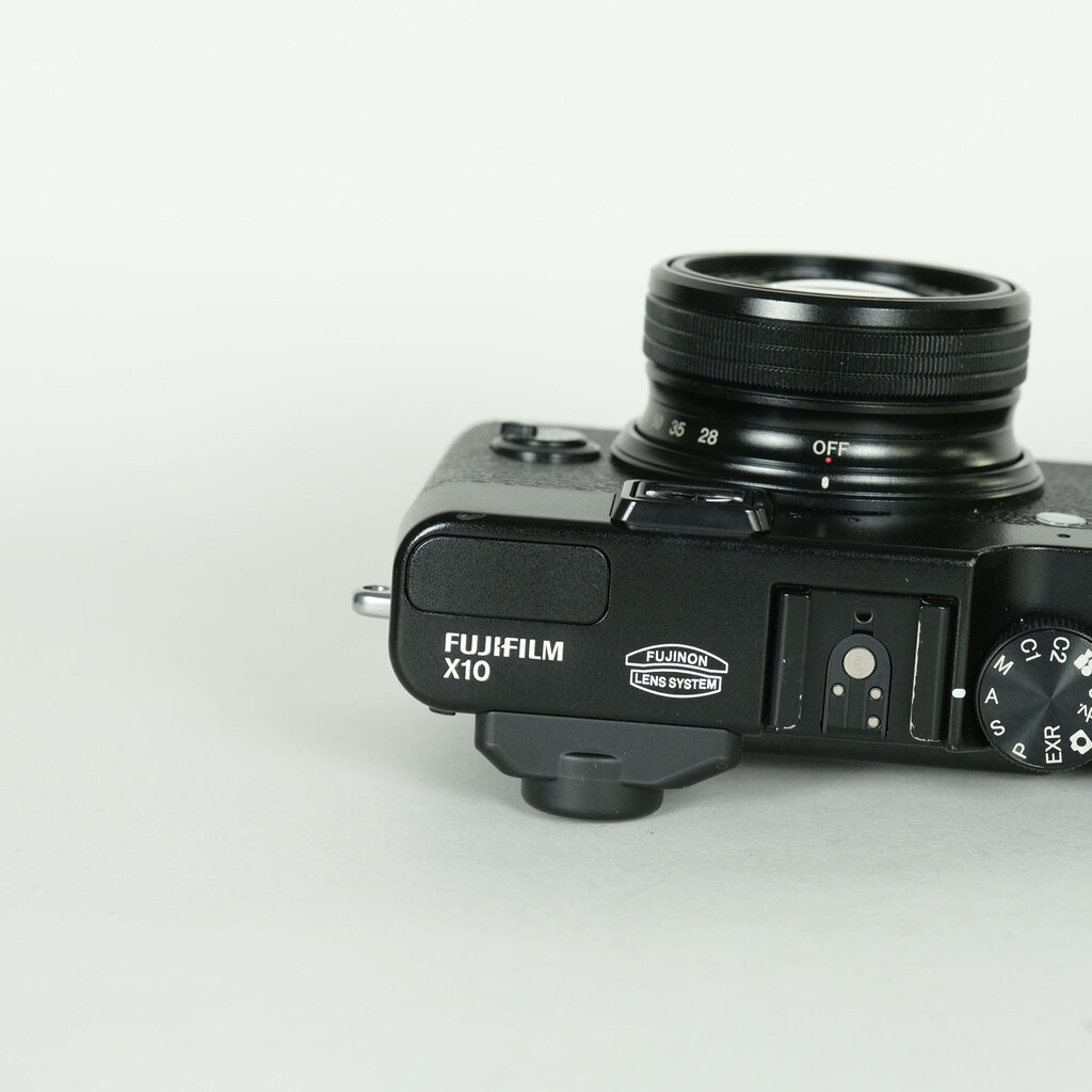FUJIFILM X10 ブラック
