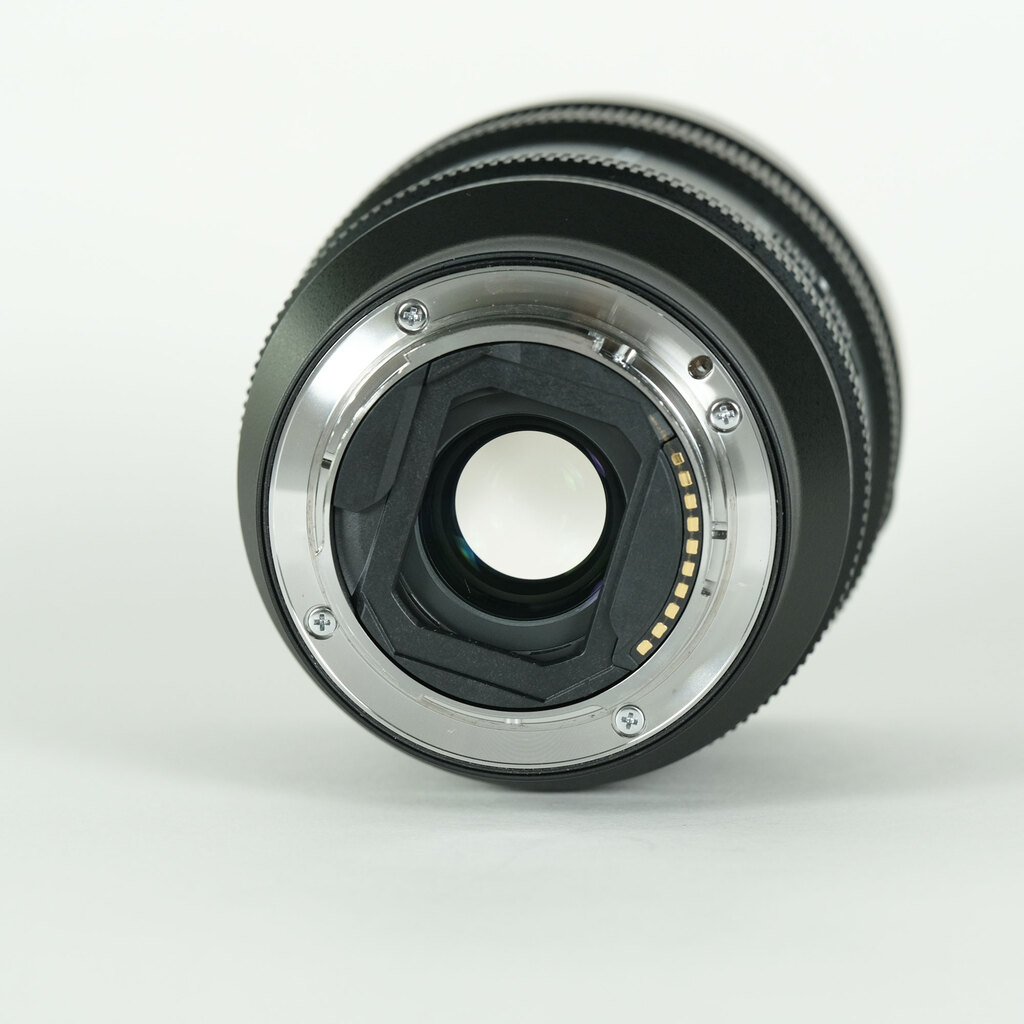 SONY FE 14mm F1.8 GM SEL14F18GMの出品 | ONE SCENE（ワンシーン）