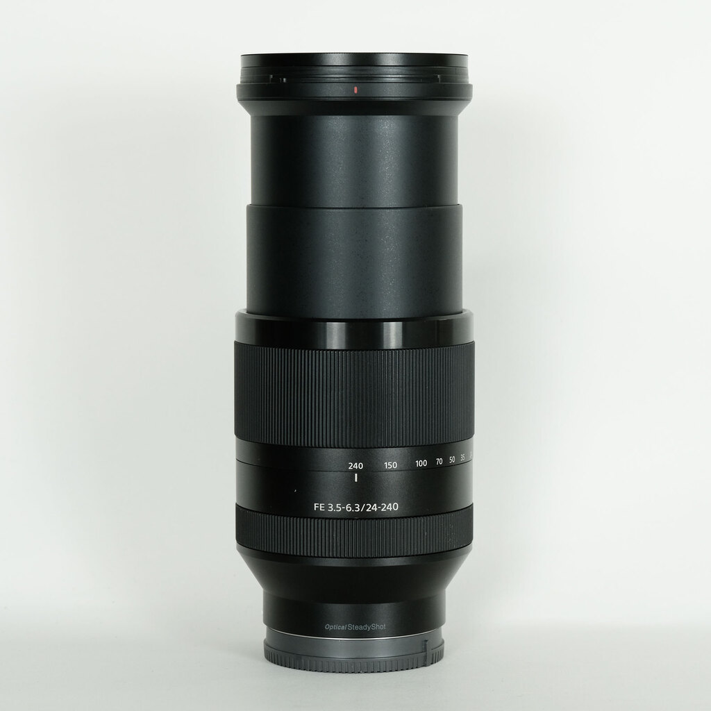 SONY FE 24-240mm F3.5-6.3 OSS SEL24240