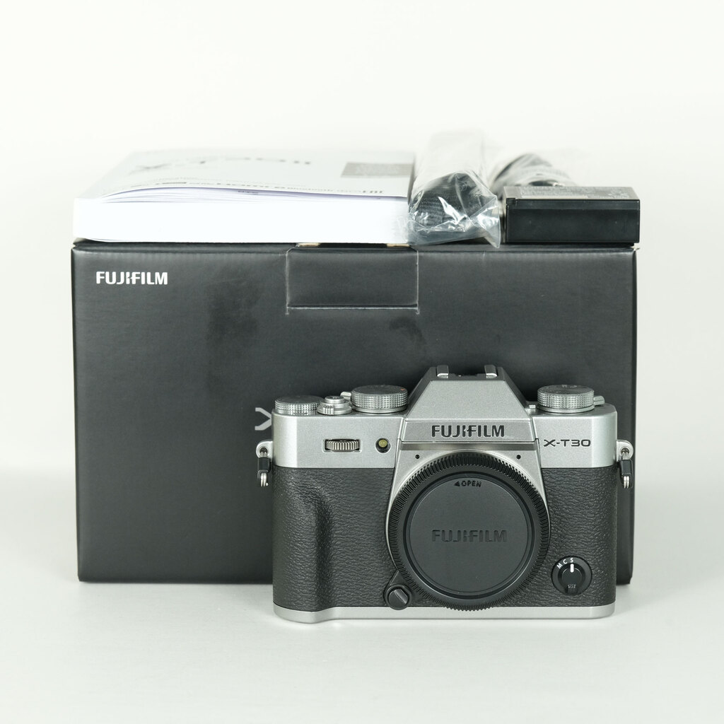 FUJIFILM X-T30 IIの出品 | ONE SCENE（ワンシーン）
