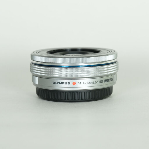 OLYMPUS M.ZUIKO DIGITAL ED 14-42mm F3.5-5.6 EZ シルバー OLYMPUS M.ZUIKO DIGITAL ED 14-42mm F3.5-5.6 EZ シルバー