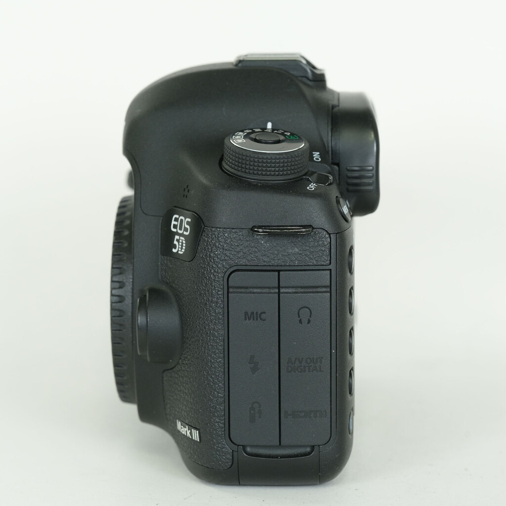 Canon EOS 5D Mark III Canon EOS 5D Mark III