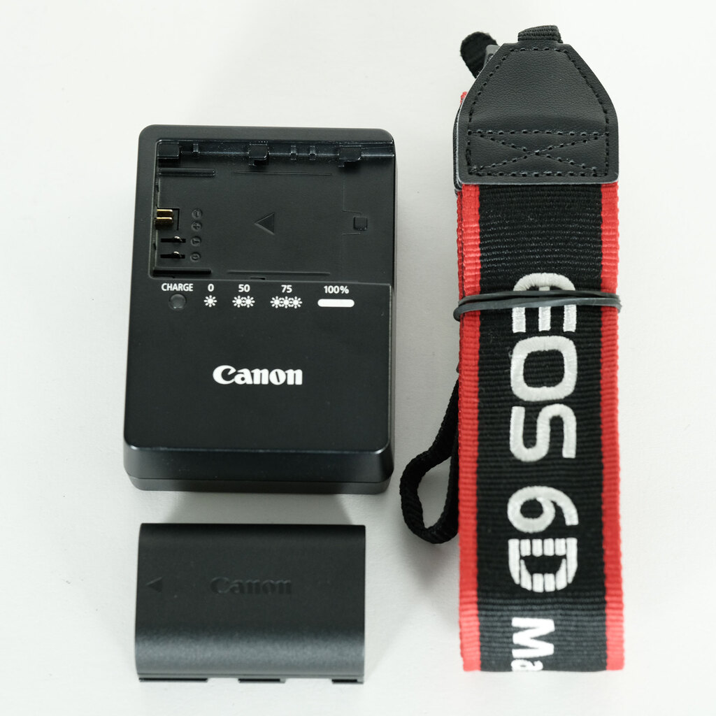 Canon EOS 6D Mark II Canon EOS 6D Mark II