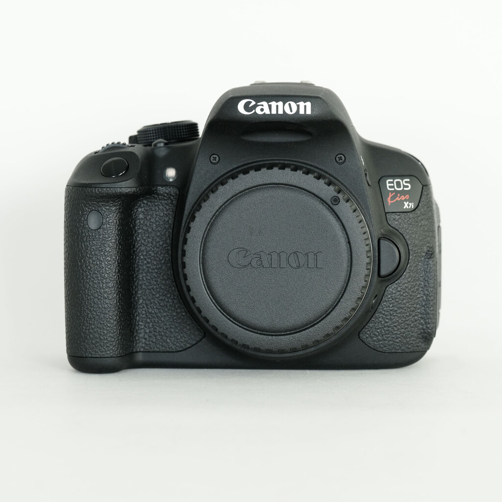 Canon EOS Kiss X7i