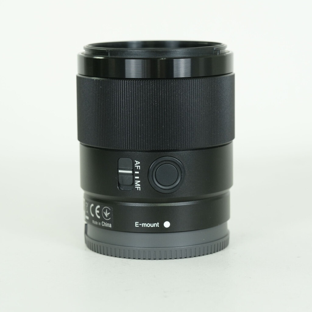 SONY FE 35mm F1.8 SEL35F18F SONY FE 35mm F1.8 SEL35F18F