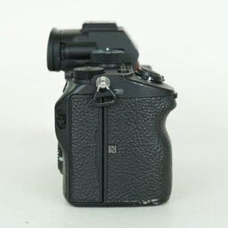 SONY α7 III(ILCE-7M3) SONY α7 III(ILCE-7M3)