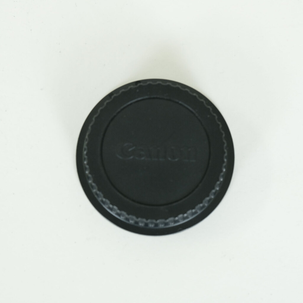 Canon EF-S18-200mm F3.5-5.6 IS Canon EF-S18-200mm F3.5-5.6 IS