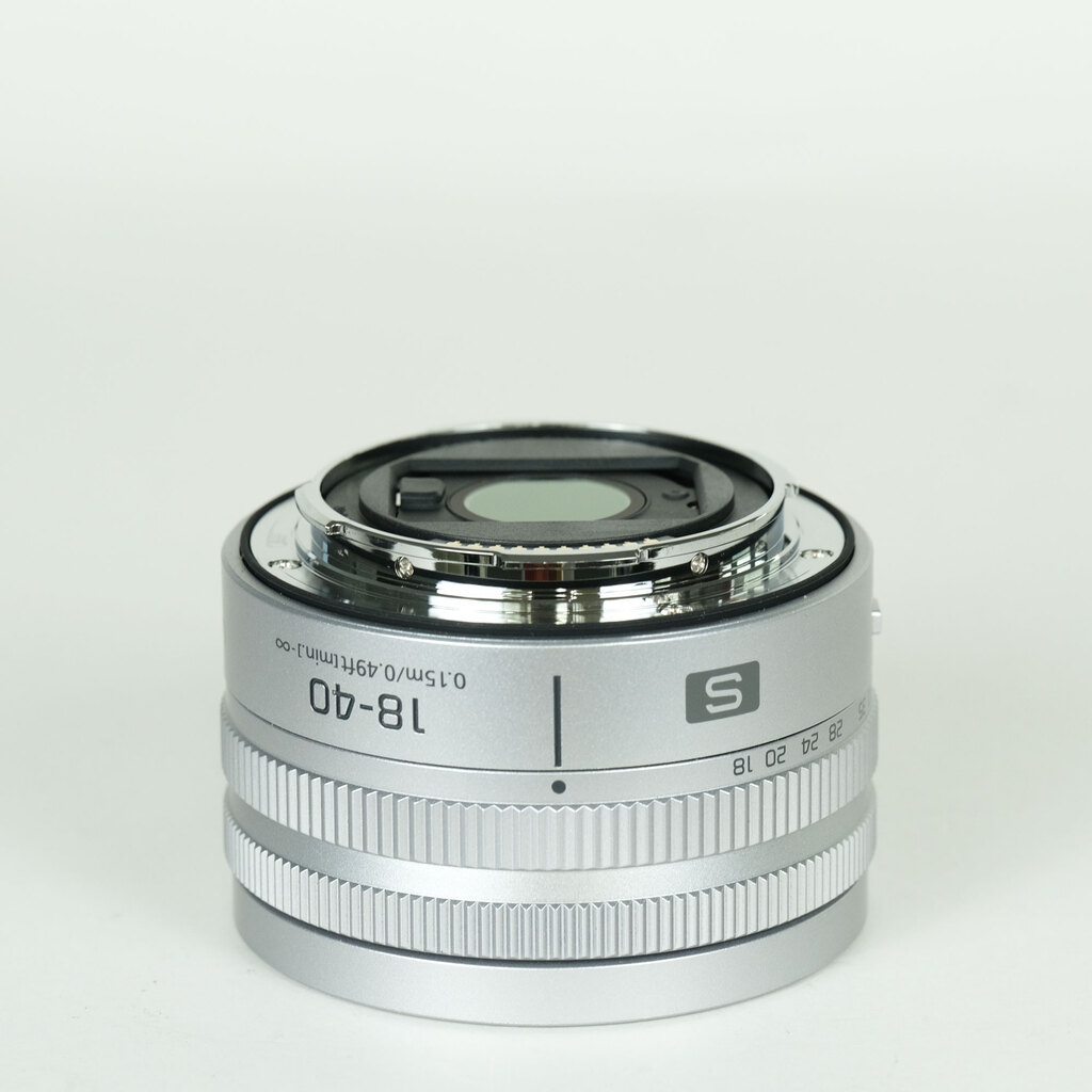 Panasonic LUMIX S 18-40mm F4.5-6.3