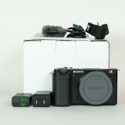 SONY VLOGCAM ZV-E10