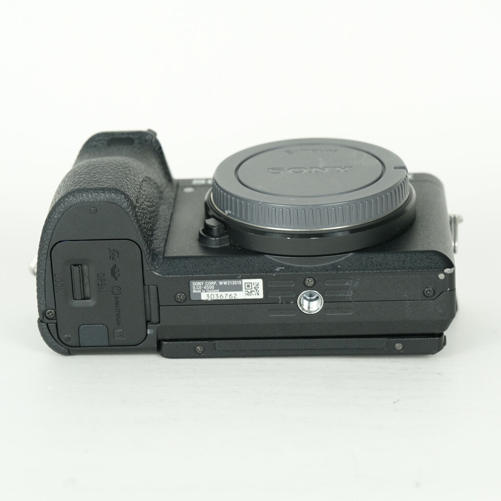SONY α6500（ILCE-6500）の出品 | ONE SCENE（ワンシーン）