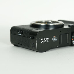 FUJIFILM X-E5