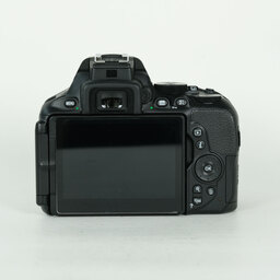 Nikon D5600