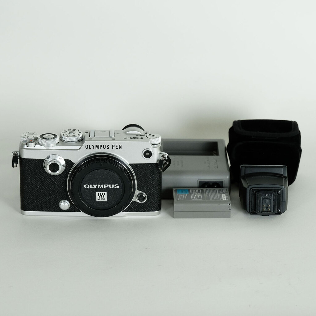 OLYMPUS PEN-F