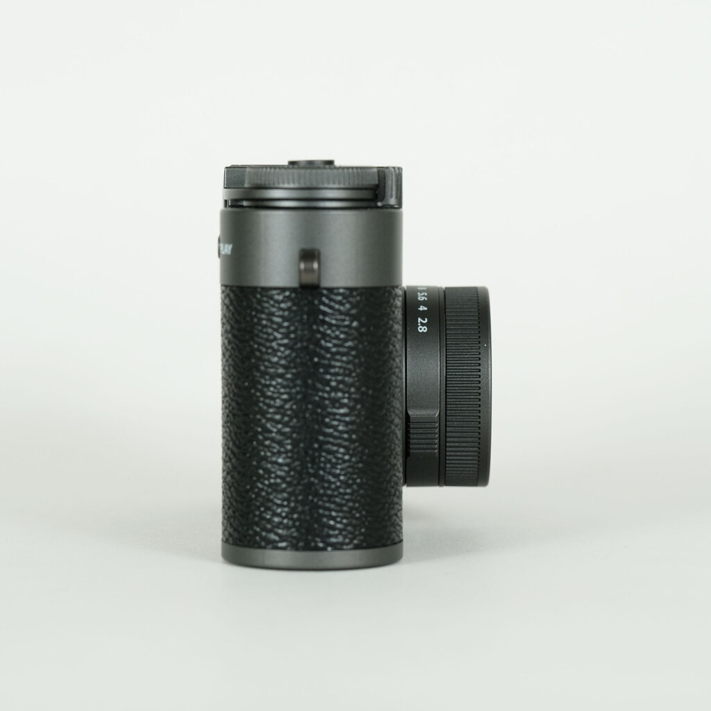 FUJIFILM X half X-HF1