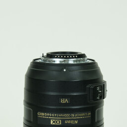 Nikon AF-S DX NIKKOR 55-300mm F4.5-5.6G ED VR Nikon AF-S DX NIKKOR 55-300mm F4.5-5.6G ED VR