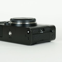 FUJIFILM X-E5